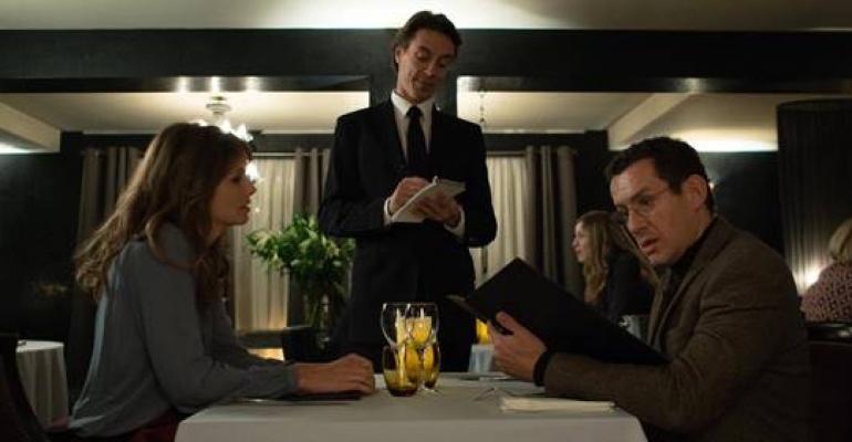 Pod prysznic wchodzi ze stoperem