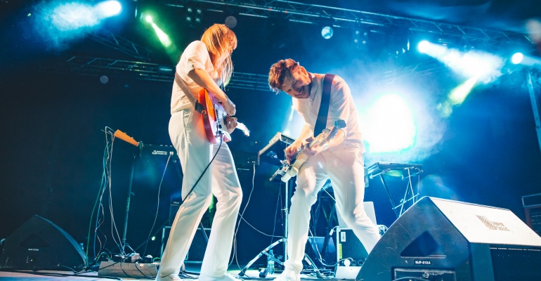 Niebiańska scena koncertowa prezentuje: REBEKA