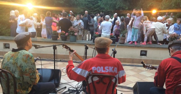 WARSZAWSKIE COMBO TANECZNE NA JAZDOWIE, W HOŁDZIE STOLICY