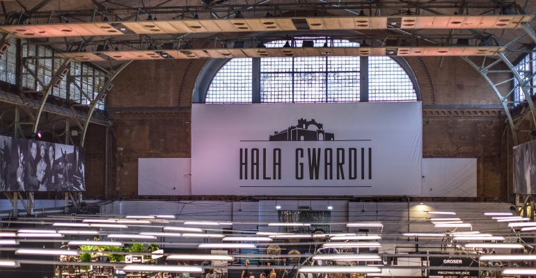 Targ Świąteczny w Hali Gwardii