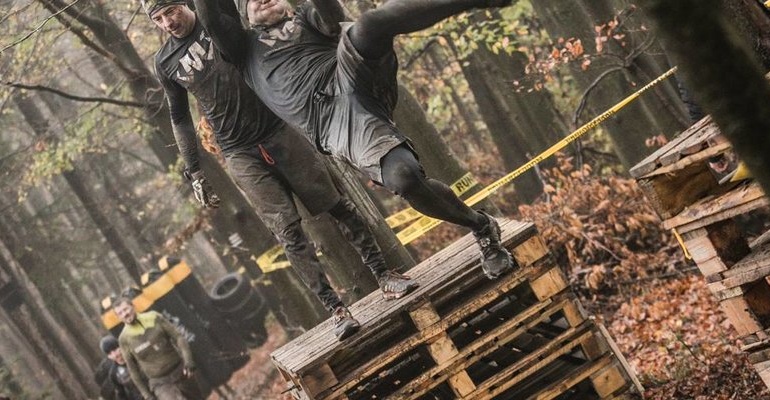 Strome podbiegi, lodowata woda, siąpiący z nieba deszcz czyli hardcorowy Runmageddon