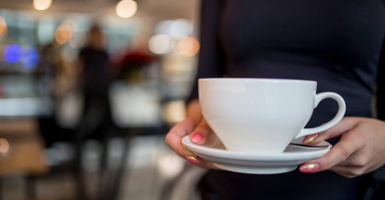 Kawa i ciacho na warszawskim Bródnie