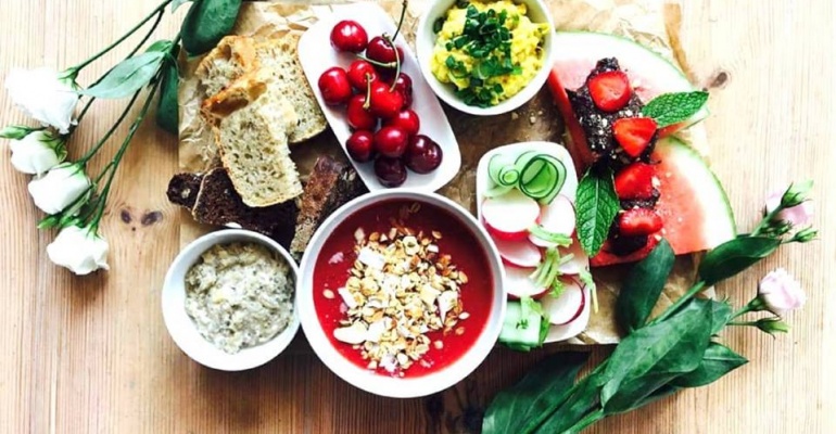 Ulica Francuska w Warszawie – Gdzie jeść?