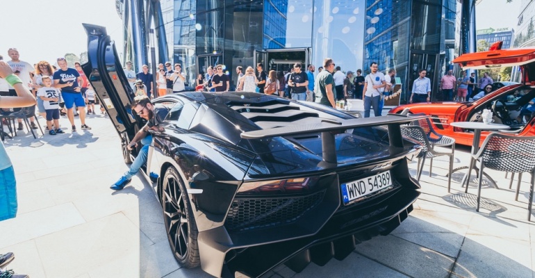 Kawa i samochody ponownie pod Warsaw Spire