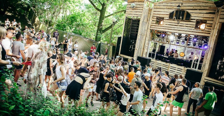 Tańcz byle jak, ale nie do byle czego - rozgrzewka przed Audio