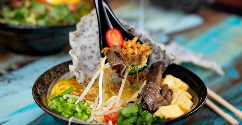 Życie wraca na Bazar Różyckiego, czyli otwarcie OFF Brzeska