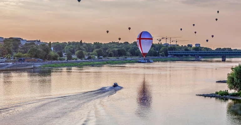 Warszawa patrzy w niebo. Nad Wisłą rusza fiesta balonowa