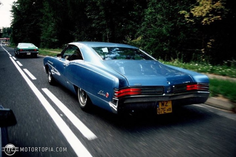 Zlot samochodów amerykańskich OLESNO 2016