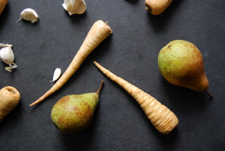 Sezonowy listopad: gruszka i pietruszka