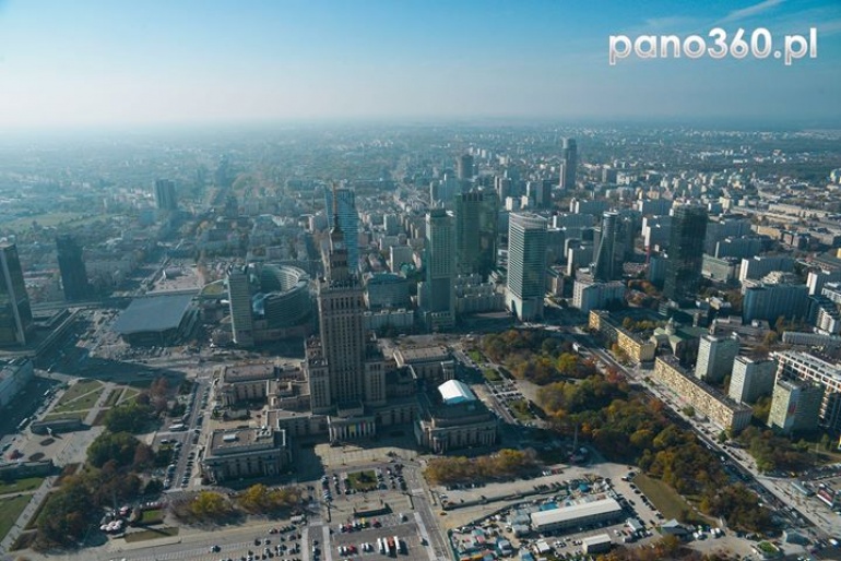 Fotospacer po dachach Warszawy