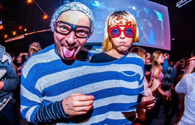 Bankiet w strasznym swetrze