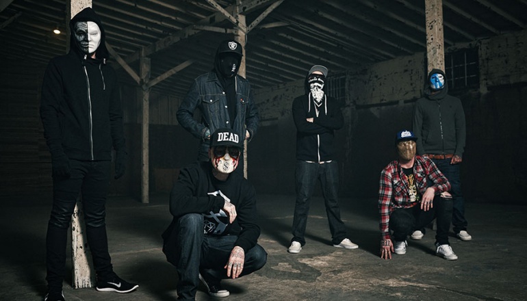 HOLLYWOOD UNDEAD