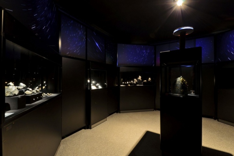 Wystawa stała w PAN Muzeum Ziemi: "Ziemia w Układzie Słonecznym"