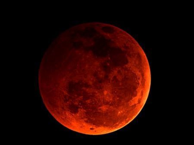 CIEMNA STRONA KSIĘŻYCA