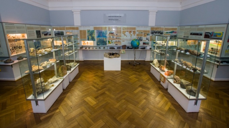 "Procesy kształtujące oblicze Ziemi" wystawa stała w Muzeum Ziemi PAN