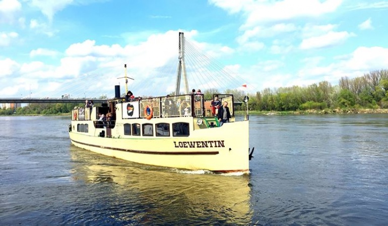 Majówkowe rejsy po Wiśle z Przewodnikiem!