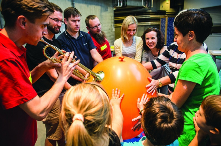 "Dlaczego instrumenty grają" - Warsztaty Familijne w Centrum Nauki Kopernik