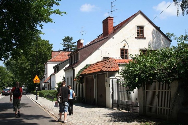 „ZA MUNDUREM PANNY SZNUREM” - SPACER PO ŻOLIBORZU OFICERSKIM