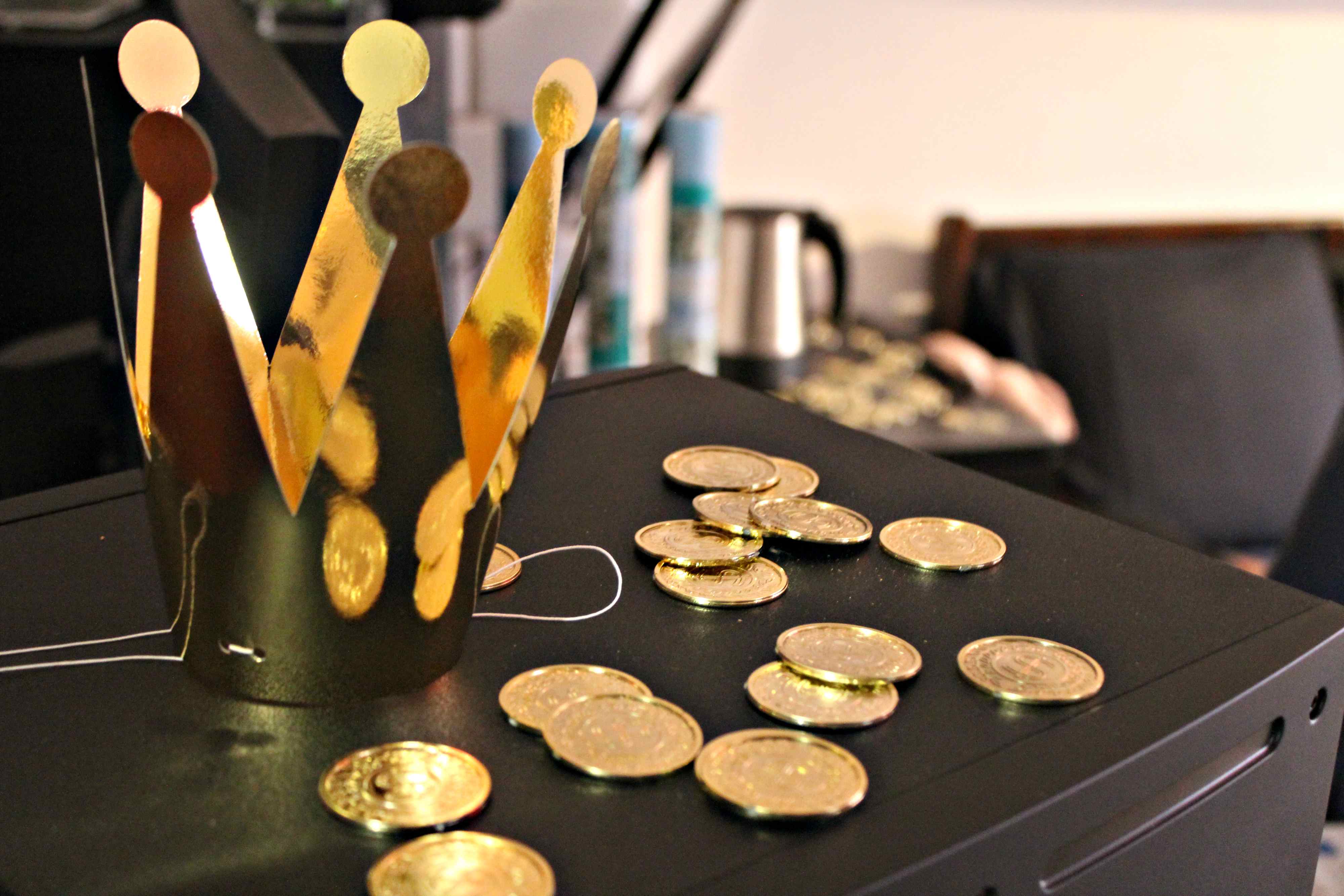 hajs, partybox, gadżety imprezowe, domówka, wygraj gadżety, mnm