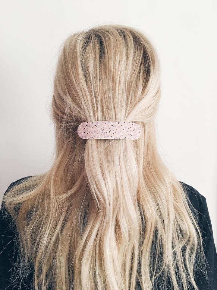 spinki do włosów mówią na mieście